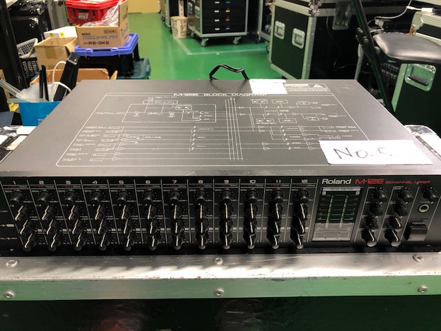 Roland M-12E 12-Channel Line Mixer